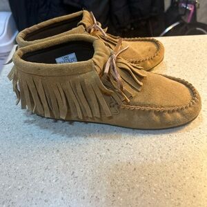 Lamo Women's Tan Suede Footwear